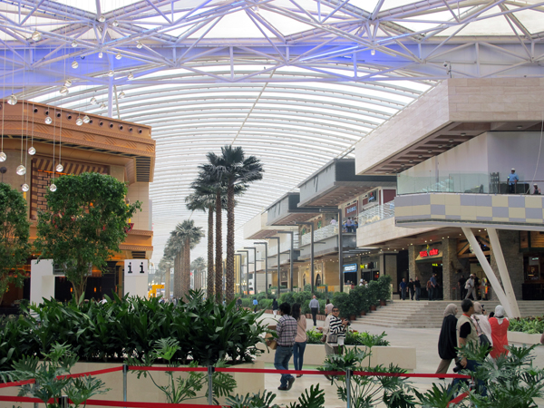 Avenues Mall, The new grand avenue section in Avenues mall …